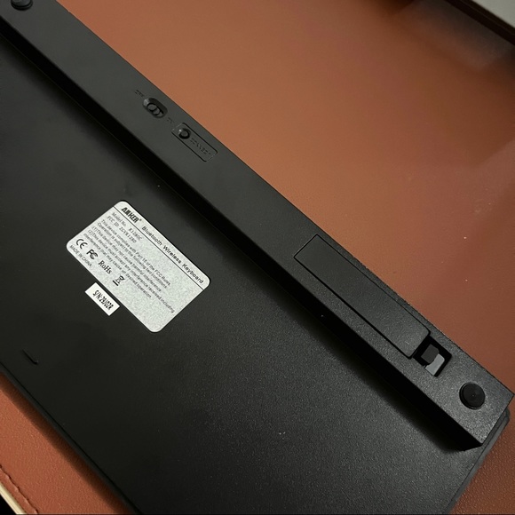 Anker Mac Bluetooth Wireless Keyboard - Picture 3 of 3